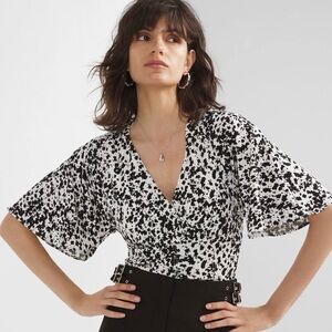 WHBM Matte Jersey kimono black/white abstract print wrap front design blouse S